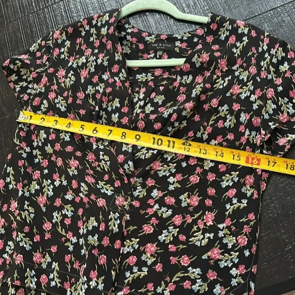 Rag & Bone 100% Silk Shields Short Sleeve Top V-neck Floral Blouse sz XXS / TTP